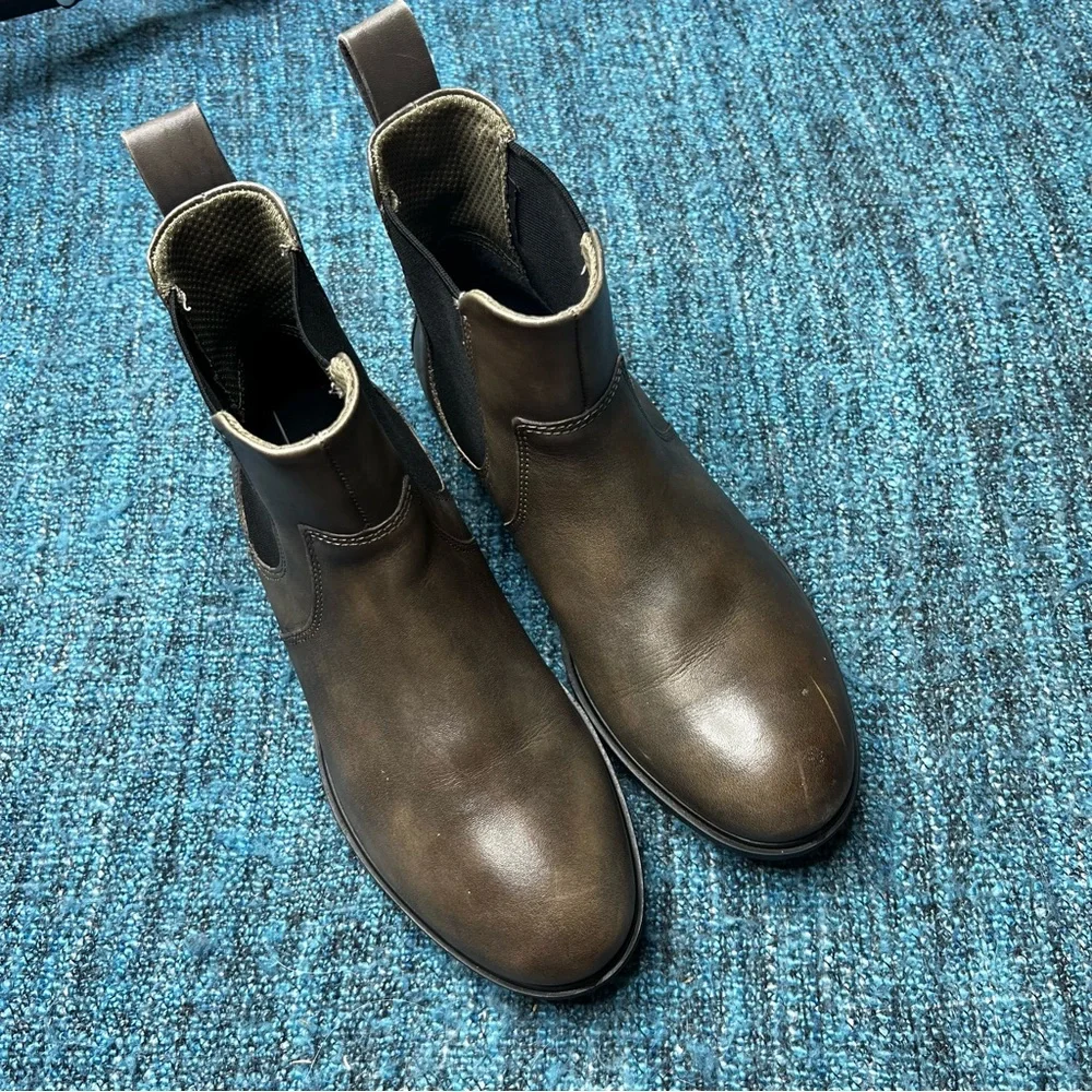 Ecco Touch 15 Chelsea Boots in Warm Grey Leather Euro 36 or US Women's 5-5.5